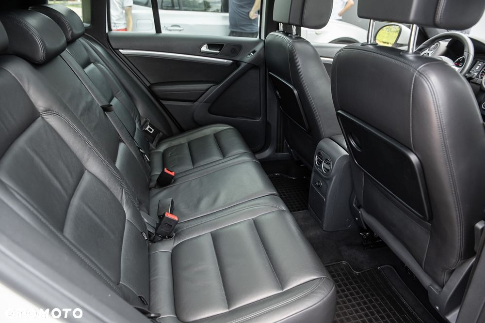 Volkswagen Tiguan 2.0 TDI 4Mot R-Style DSG - 32