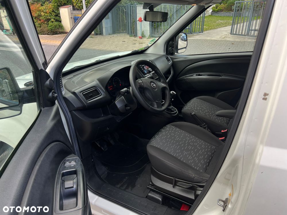 Opel Combo - 26