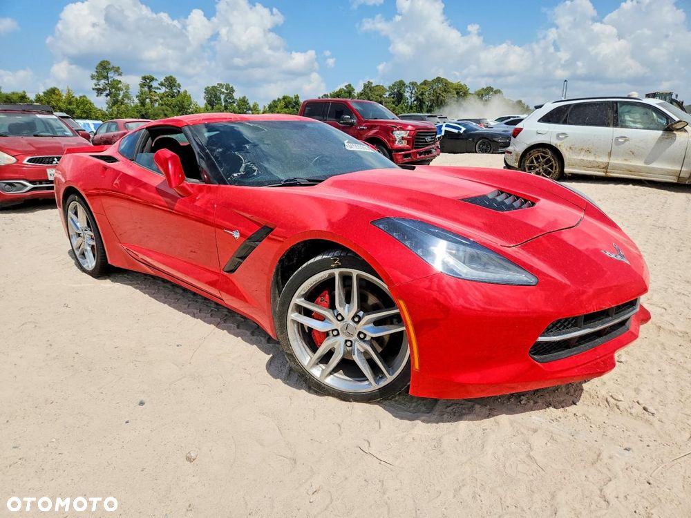 Chevrolet Corvette - 4