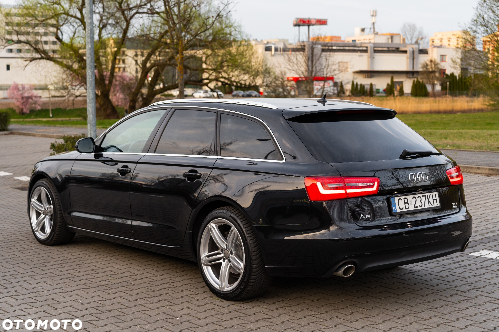 Audi A6 Avant 2.0 TDI Ultra S tronic - 5