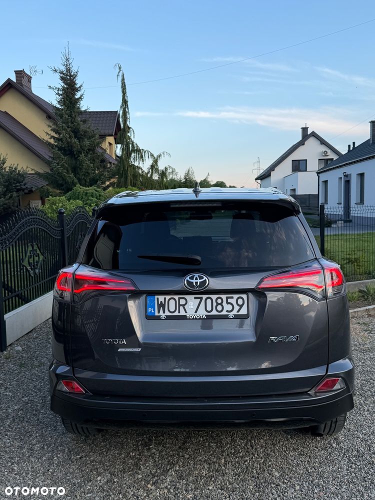 Toyota RAV4 2.0 D-4D Prestige 4x2 - 24