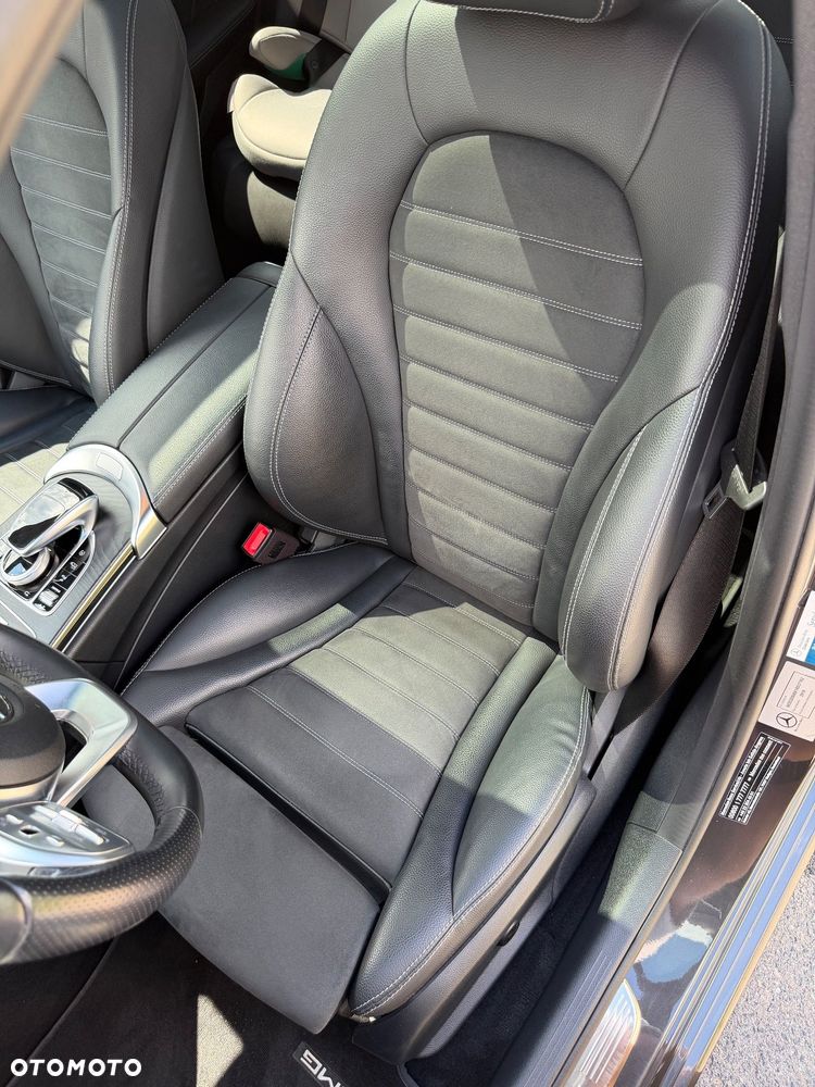 Mercedes-Benz Klasa C 400 4-Matic 9G-TRONIC - 27