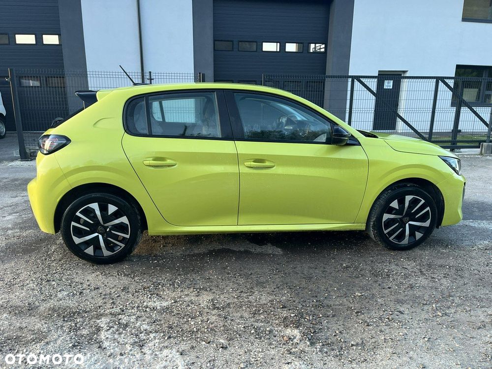 Peugeot 208 - 6