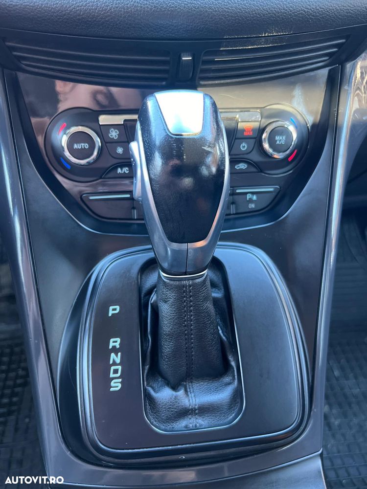 Ford Kuga 2.0 TDCi Powershift 4WD Titanium - 11