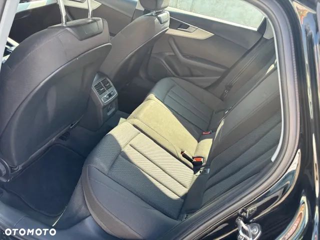 Audi A4 Limousine - 9