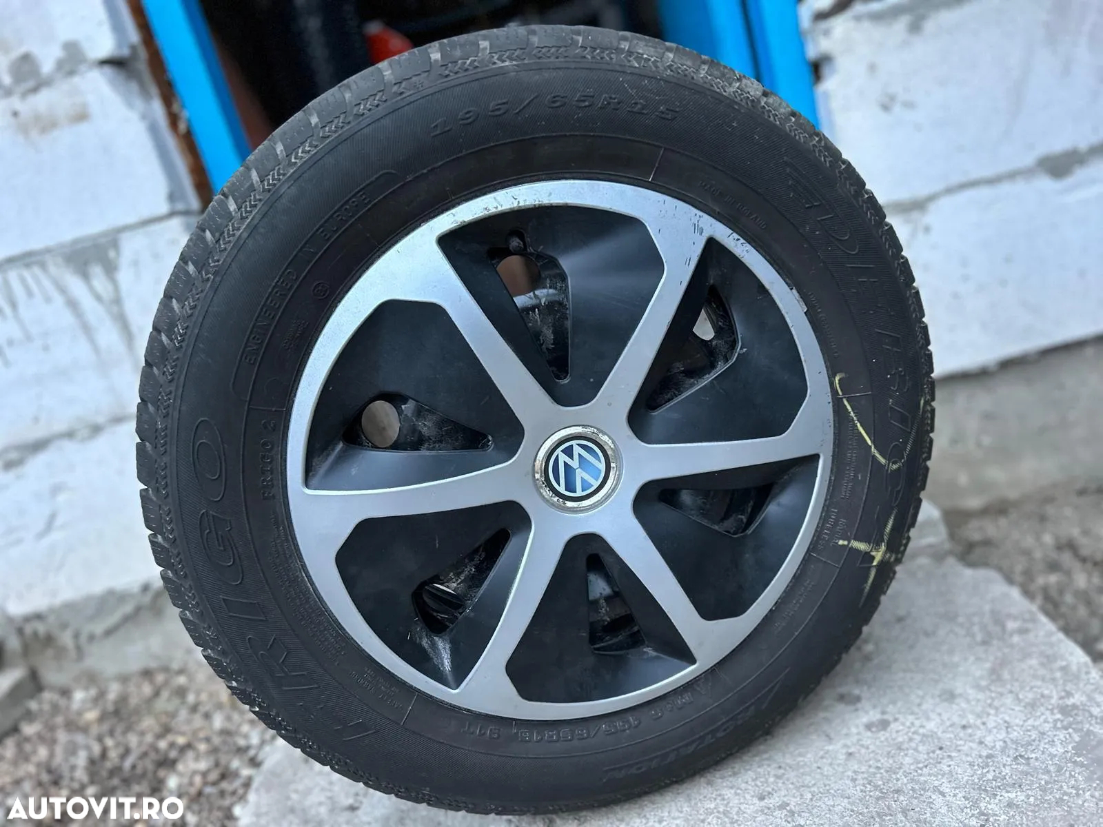 Volkswagen Golf - 6