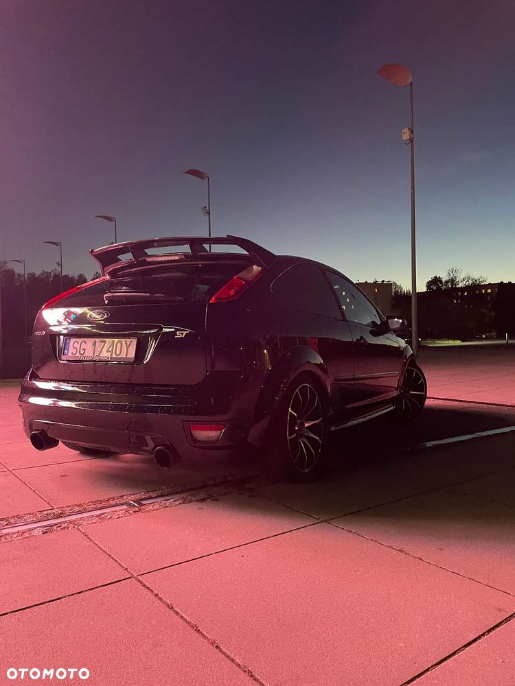 Ford Focus ST - 11