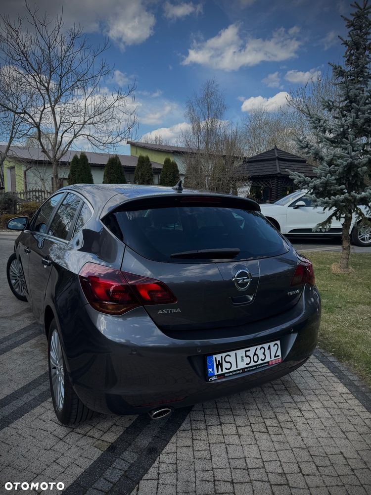 Opel Astra 1.4 T Cosmo - 9