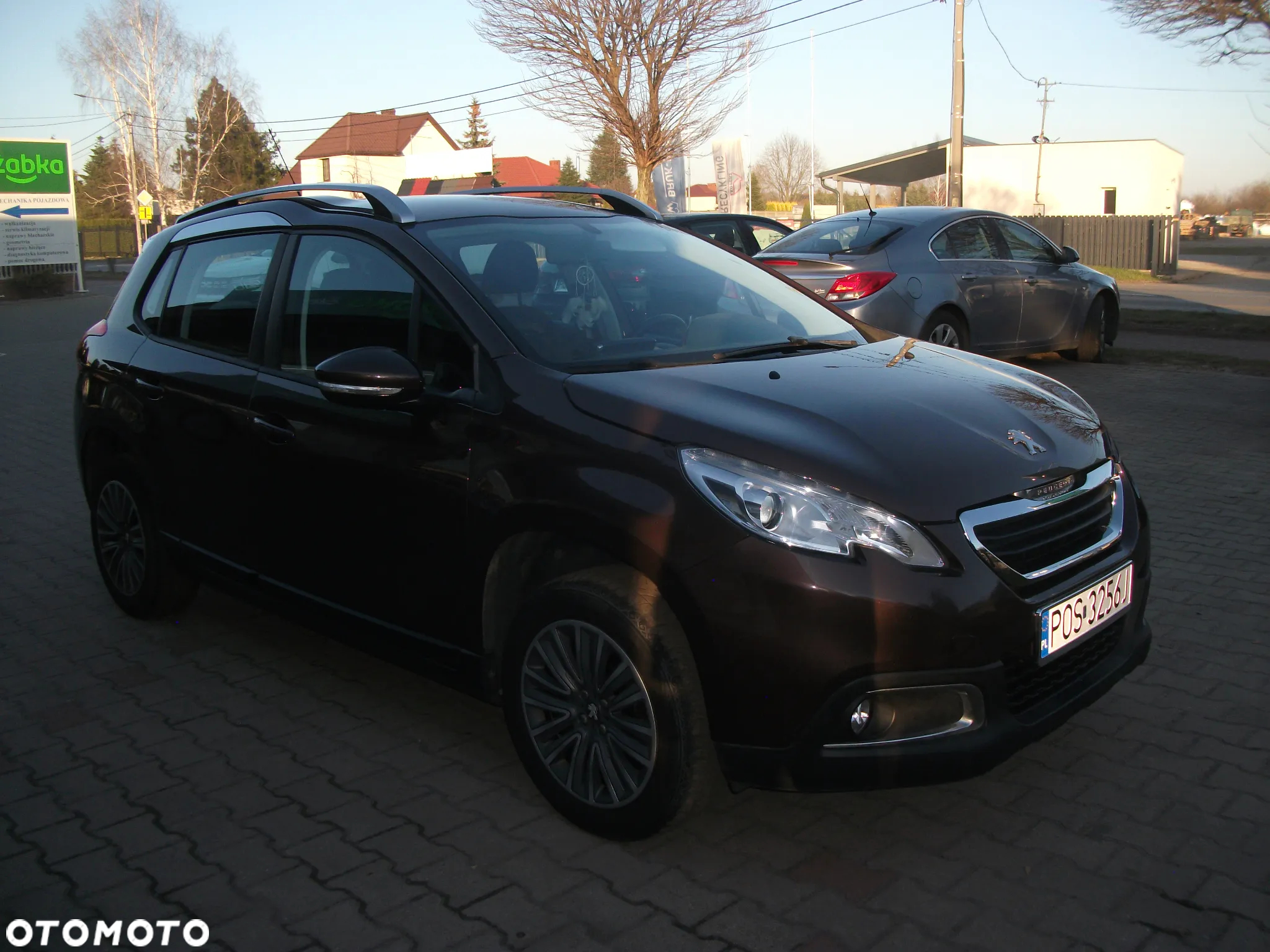 Peugeot 2008 - 8