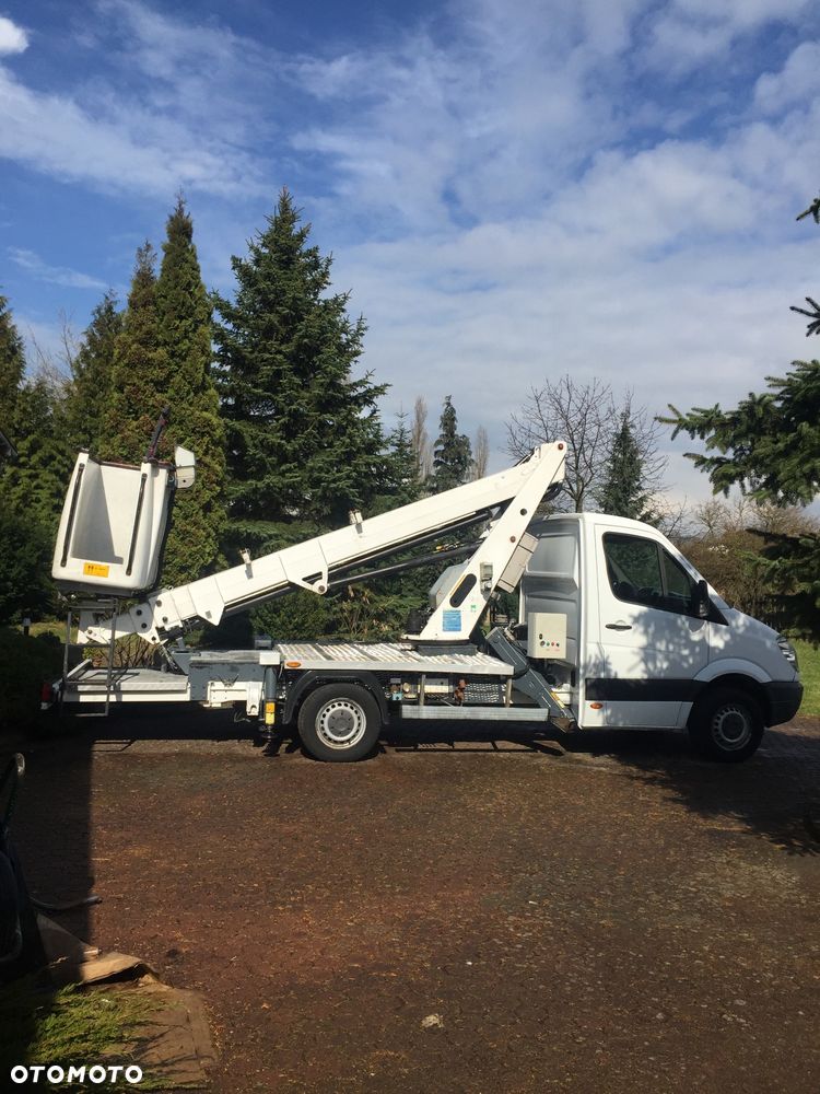 Mercedes-Benz 211 CDI - 7