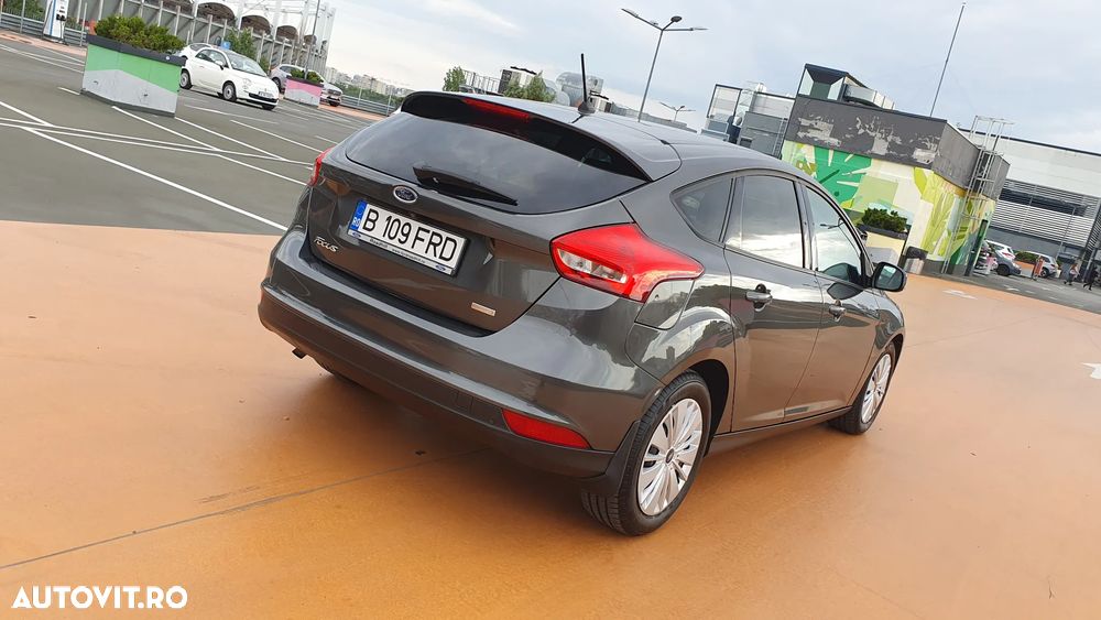 Ford Focus 1.0 EcoBoost Trend Edition - 25