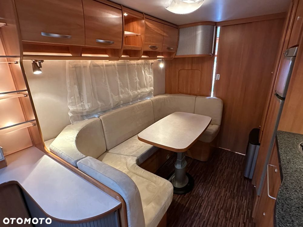 Hymer-Eriba 680 NOVA-GL z napędem, klimatyzacją i łóżkami piętrowymi. - 21