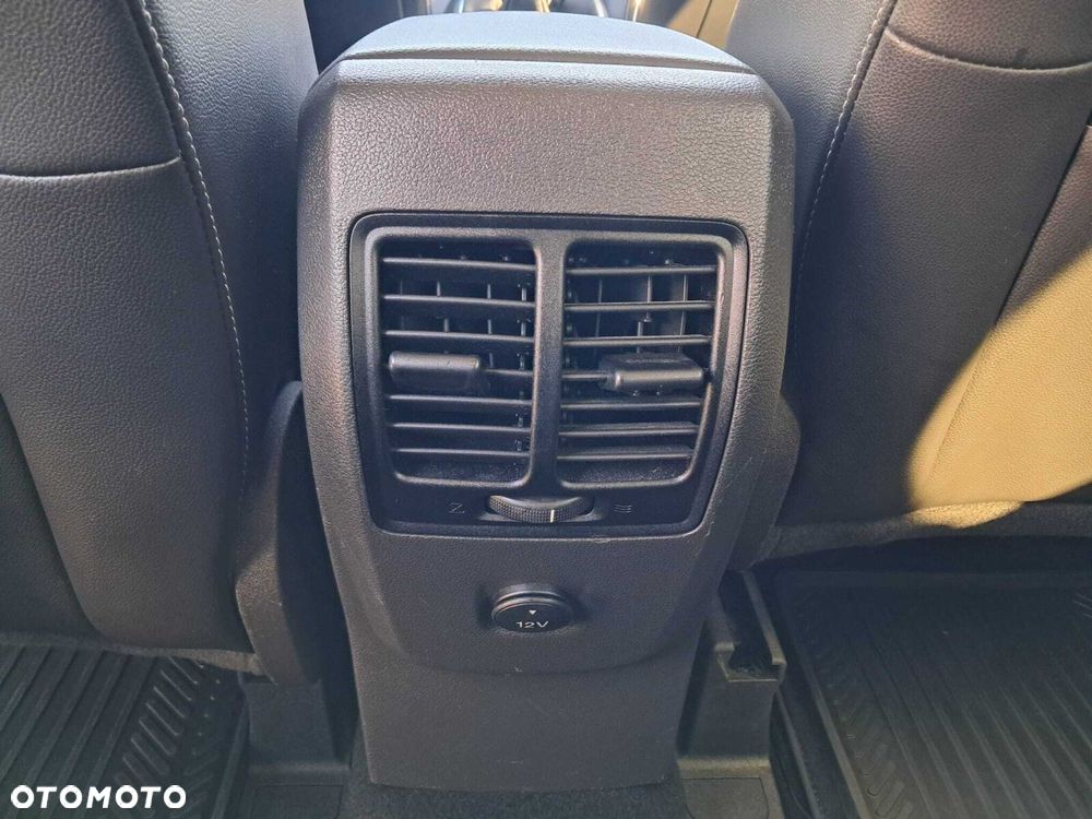 Ford Kuga - 16