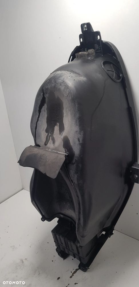 Piaggio MP3 300 Yourban Kufer Schowek Pod Siedzeniem - 6