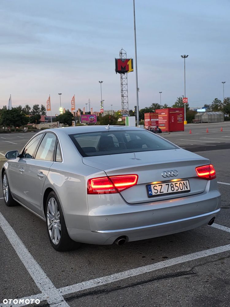 Audi A8 - 8