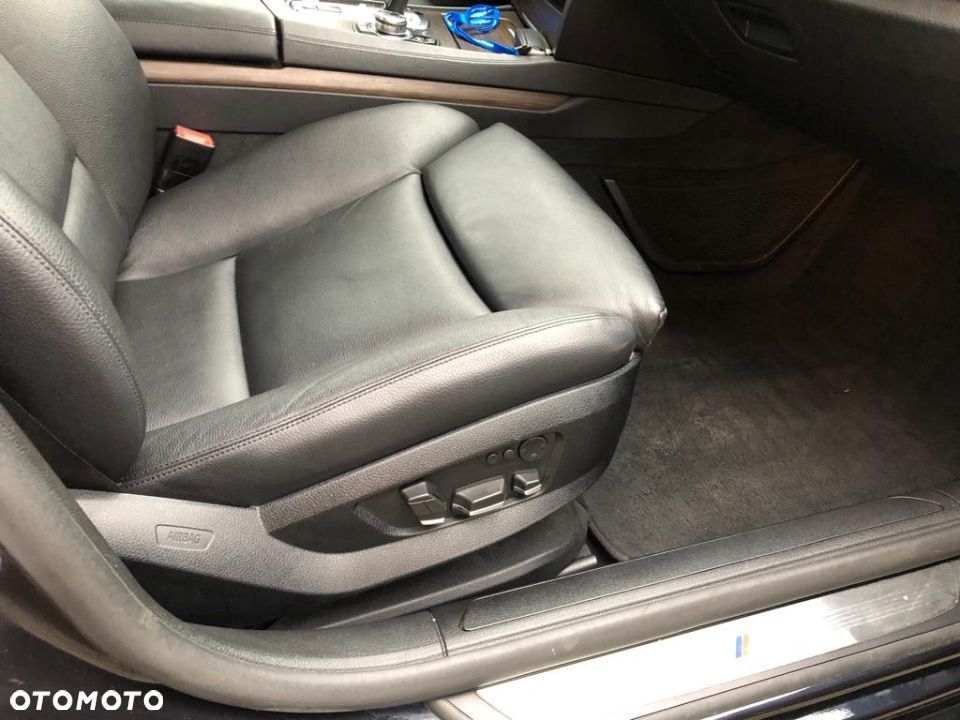 BMW Seria 7 730d - 17
