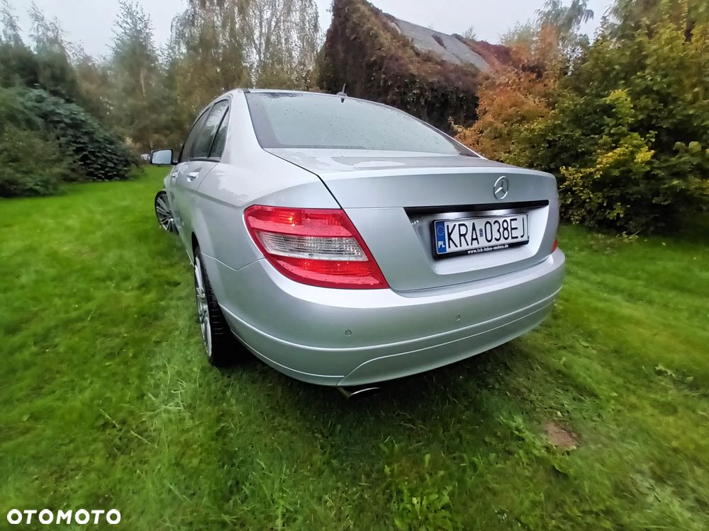 Mercedes-Benz Klasa C 200 7G-TRONIC Edition - 14