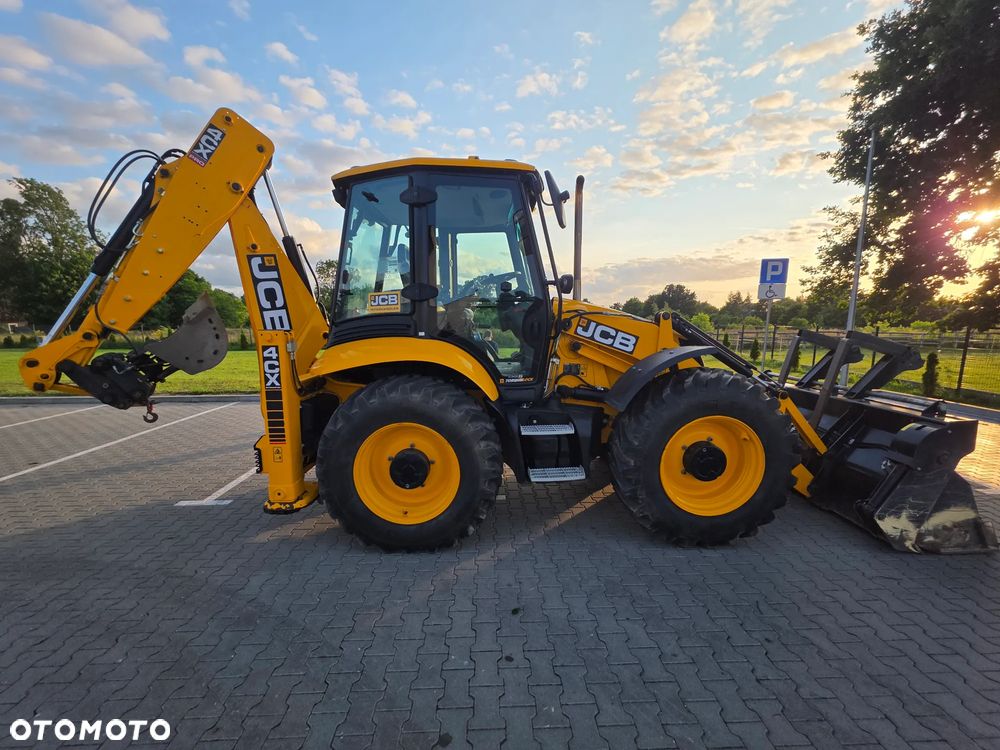 JCB 4 CX PRO AEC - 1
