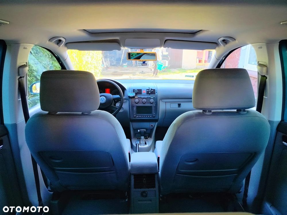 Volkswagen Touran - 29