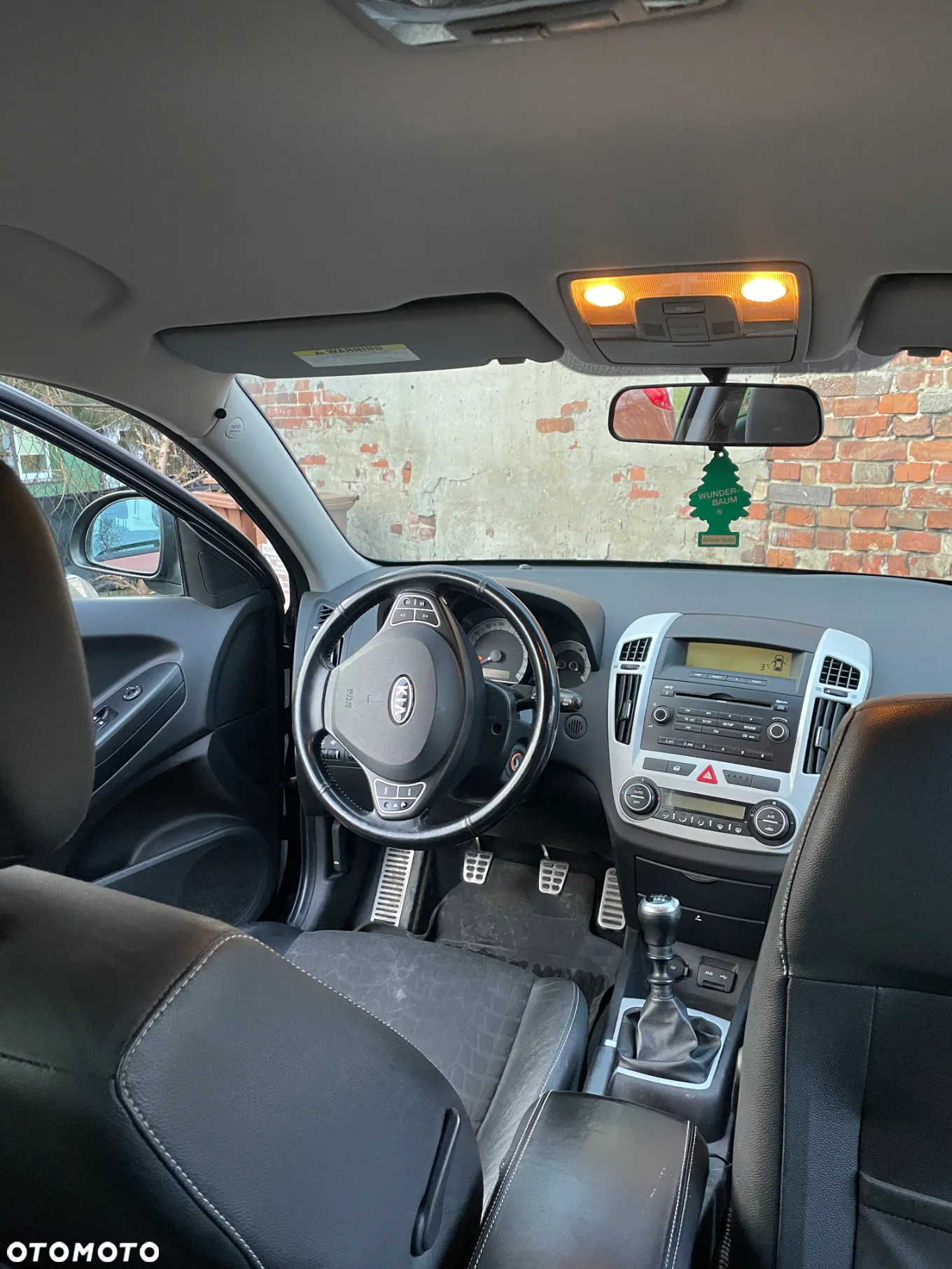 Kia Ceed - 11