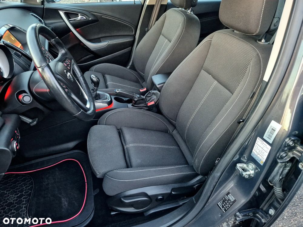 Opel Astra 1.4 Turbo Exklusiv - 14