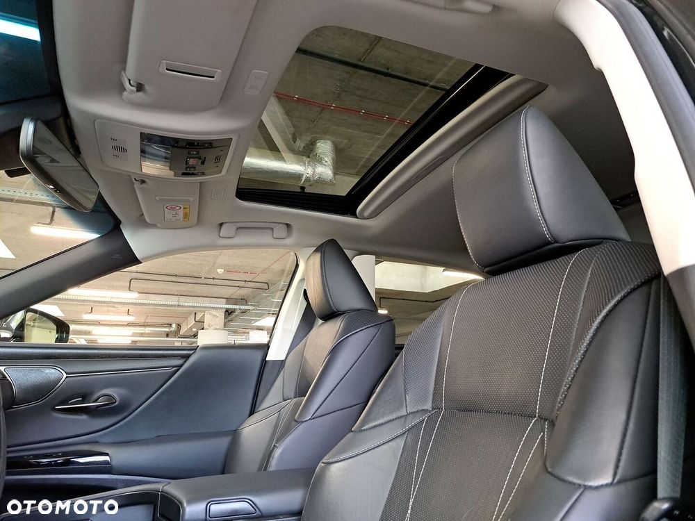 Lexus ES 300h Prestige - 13