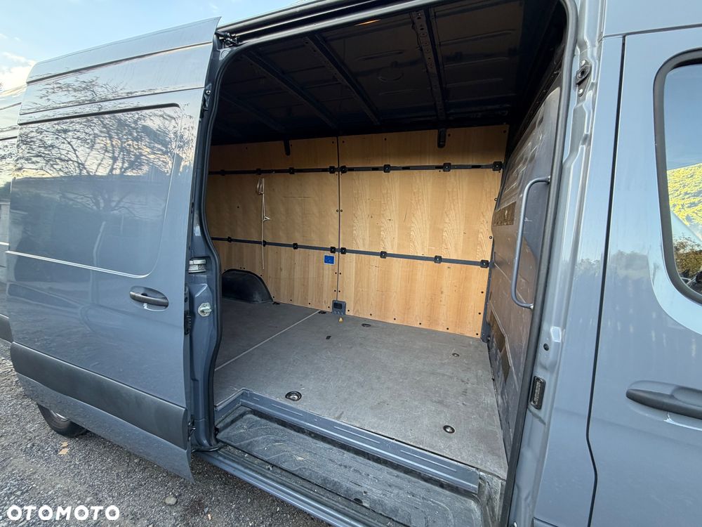 Mercedes-Benz Sprinter - 27