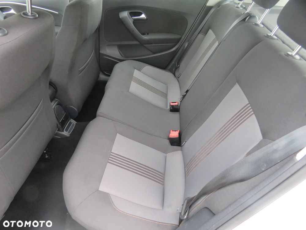 Volkswagen Polo 1.2 TSI MATCH - 7