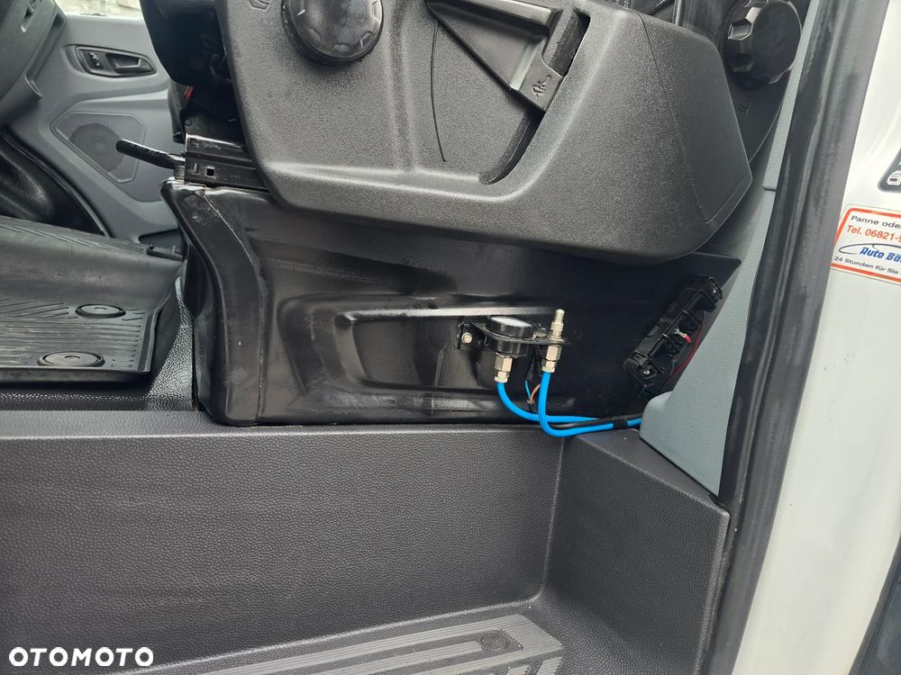 Ford Transit - 18