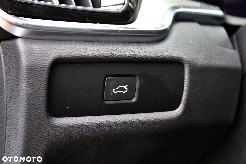 Volvo V60 B4 D Plus Dark - 17