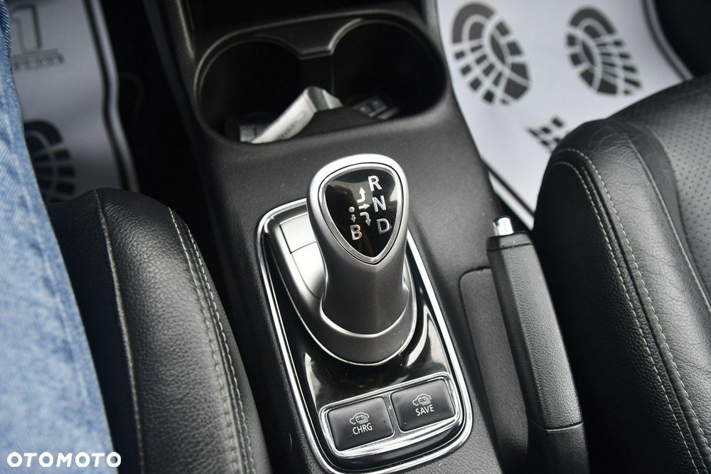 Mitsubishi Outlander - 32