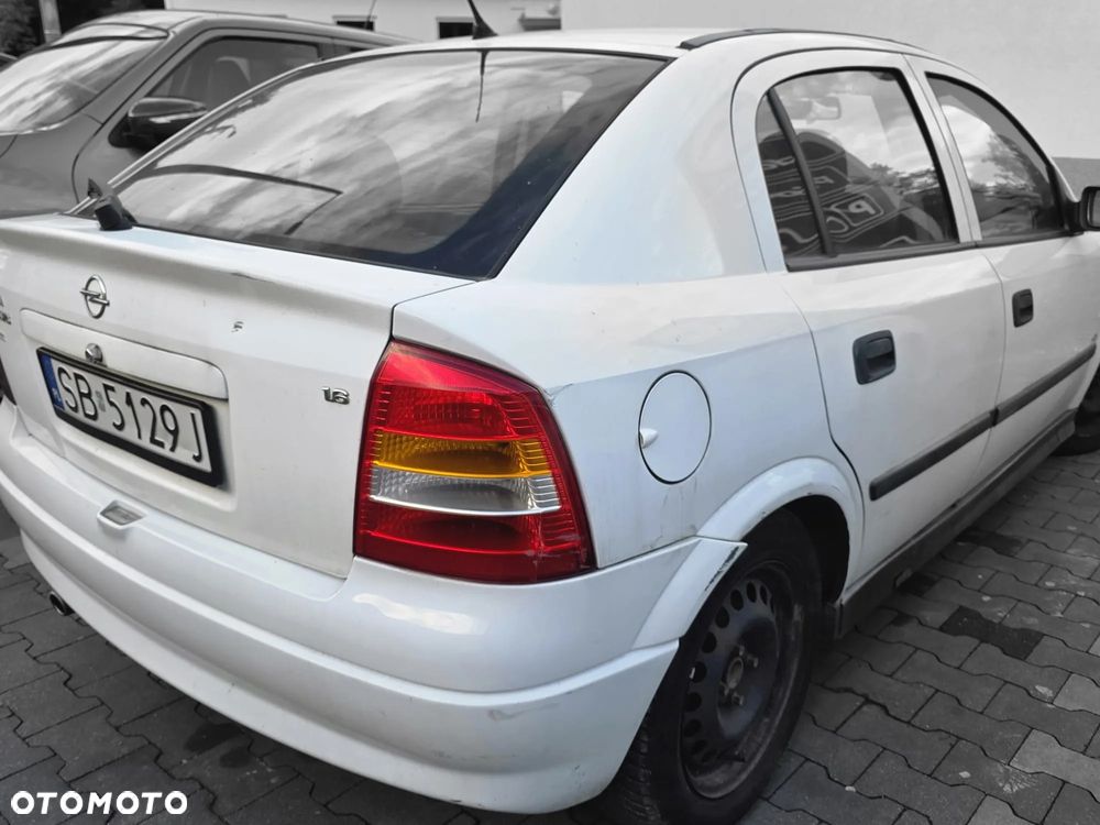 Opel Astra - 11