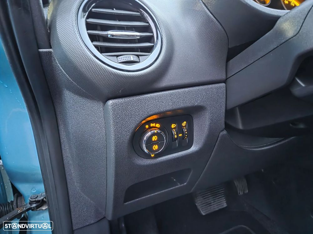 Opel Corsa 1.2 Connect Easytronic - 18