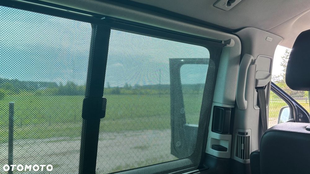 Volkswagen Multivan - 22