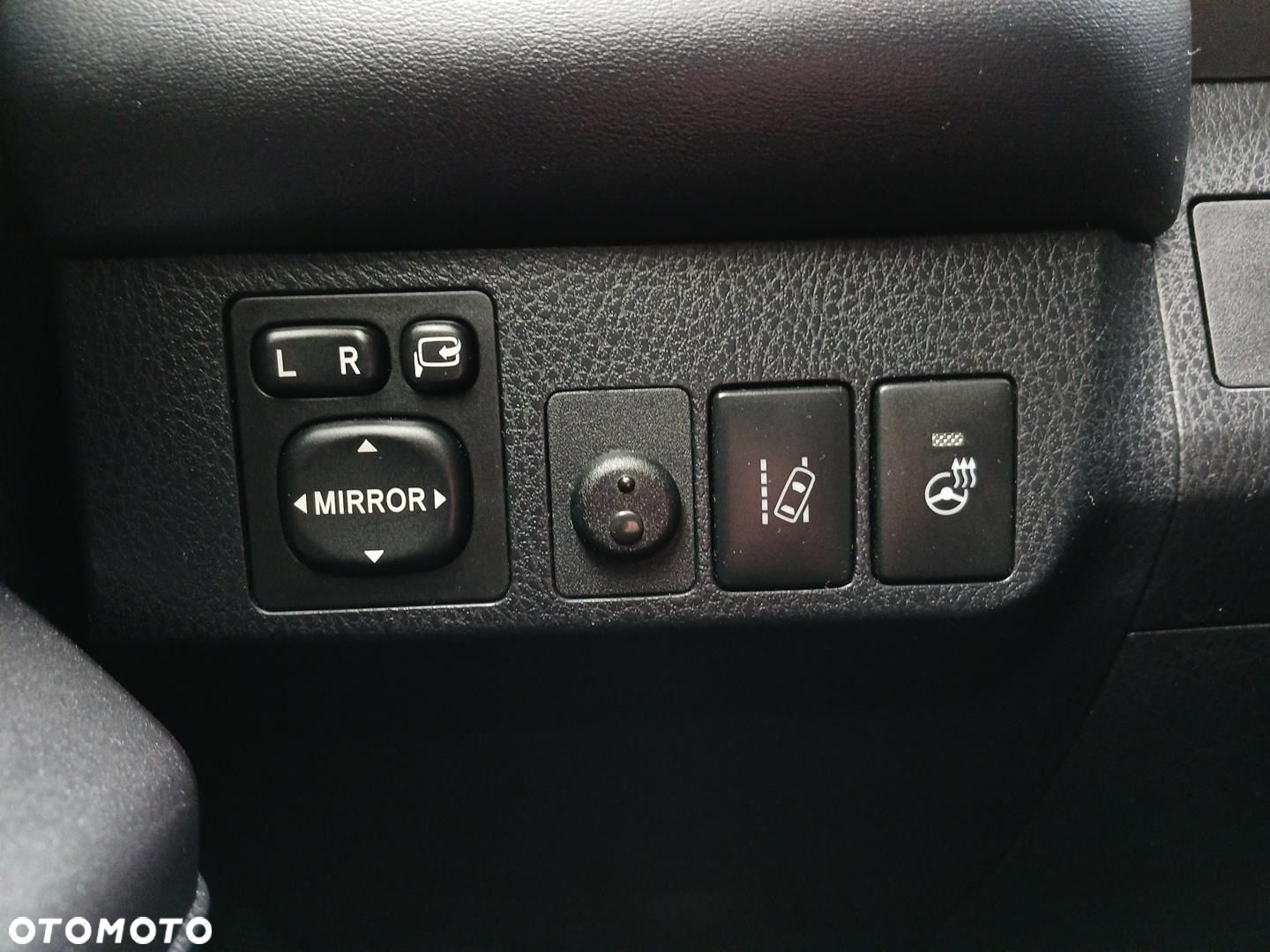 Toyota RAV4 - 16