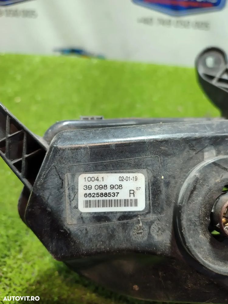 PROIECTOR CEATA FATA DREAPTA OPEL ASTRA K 1.4 BENZINA 2019 COD OEM 39098908 / 662588537 / 13401154 / F68 HATCHBACK 2015-2021 - 8