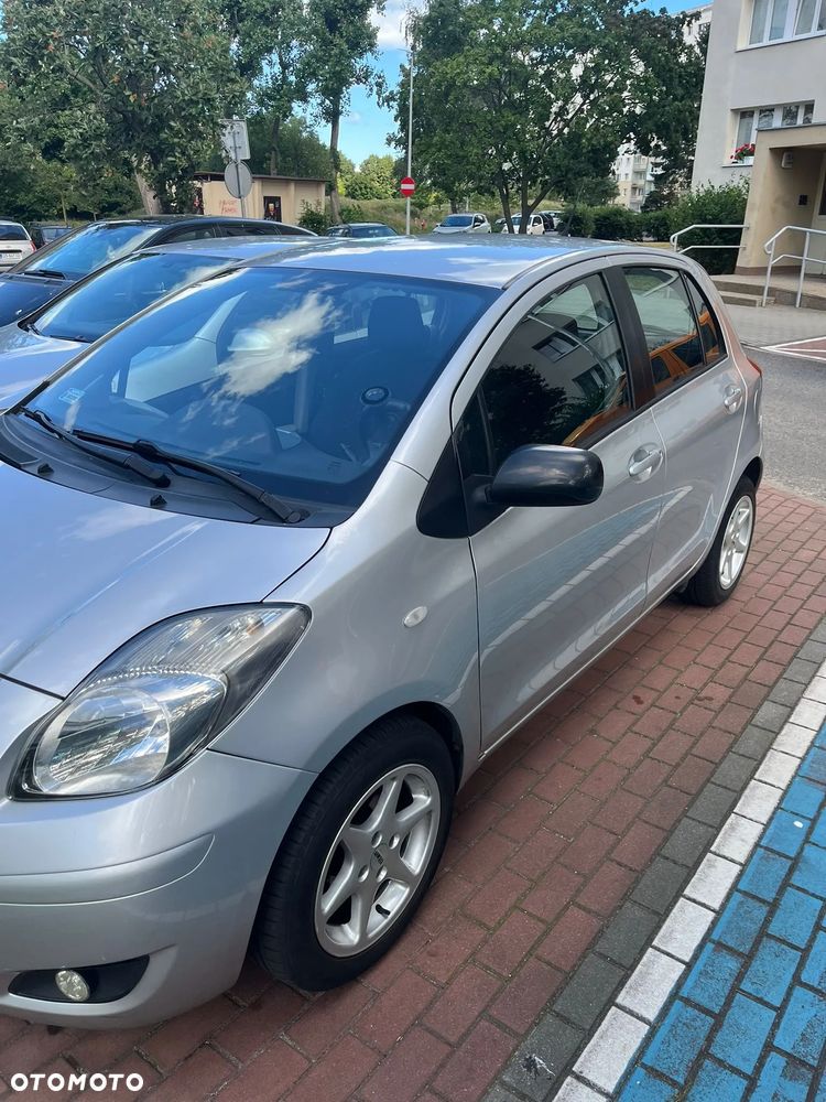 Toyota Yaris - 11