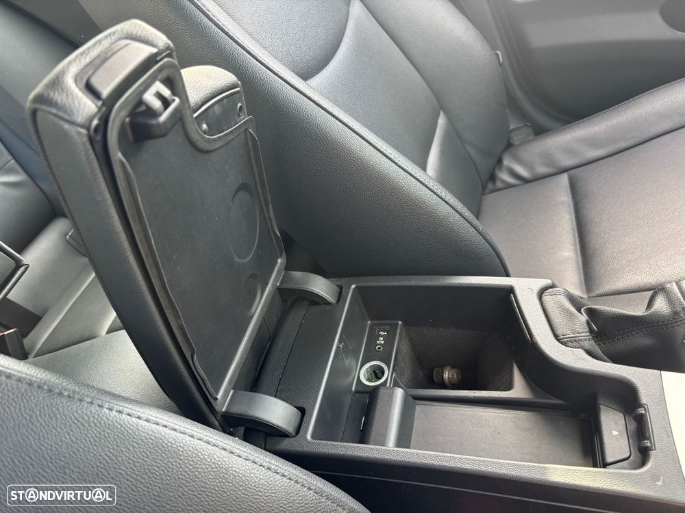 BMW 318 d Touring Navigation - 30