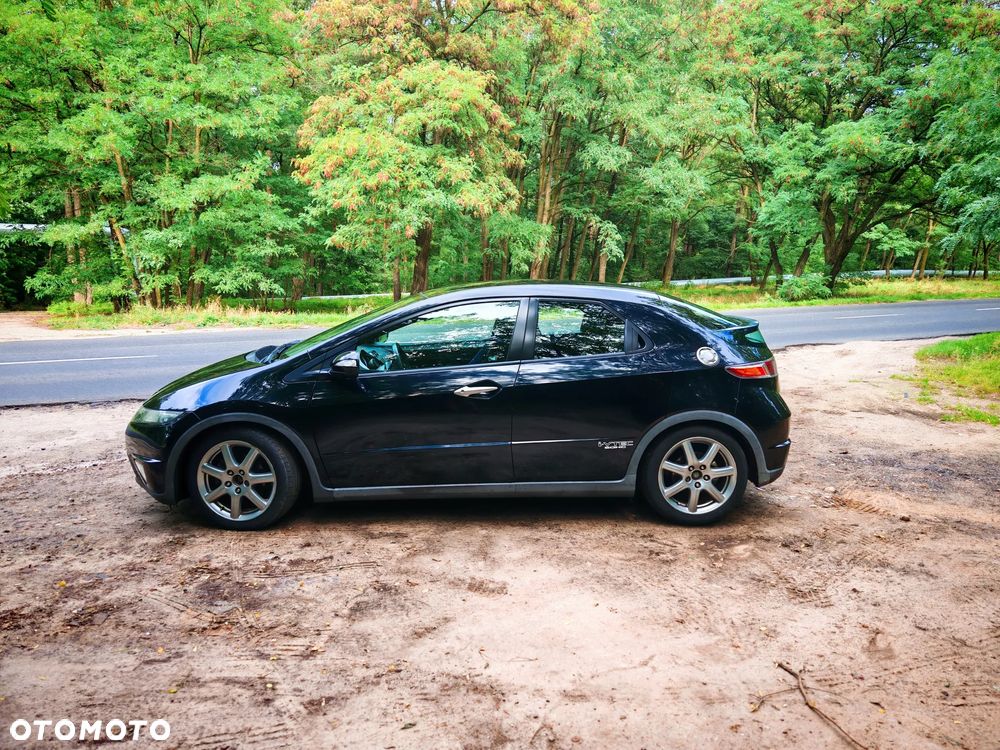 Honda Civic 2005 photo 4