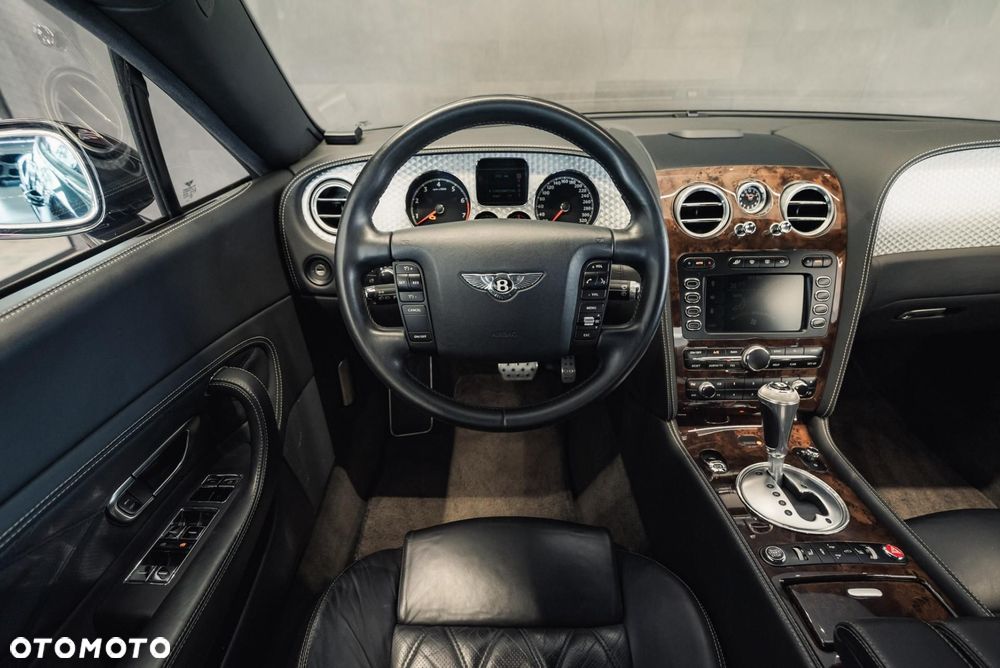 Bentley Continental GT - 12