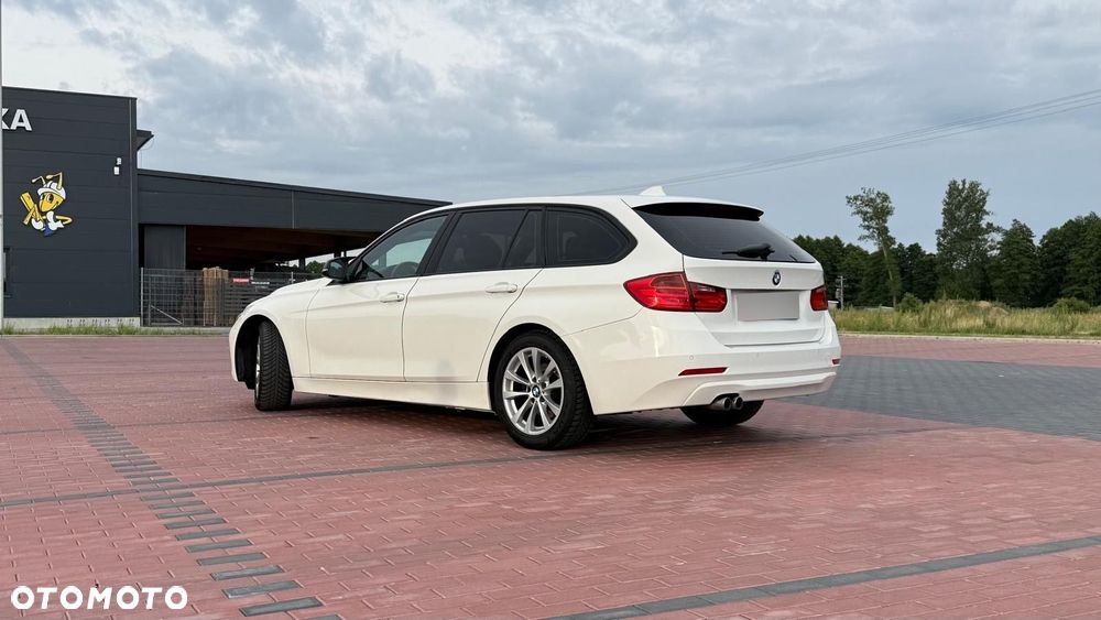 BMW Seria 3 325d - 3