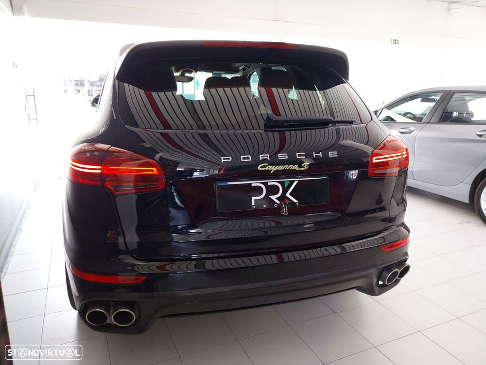 Porsche Cayenne - 6