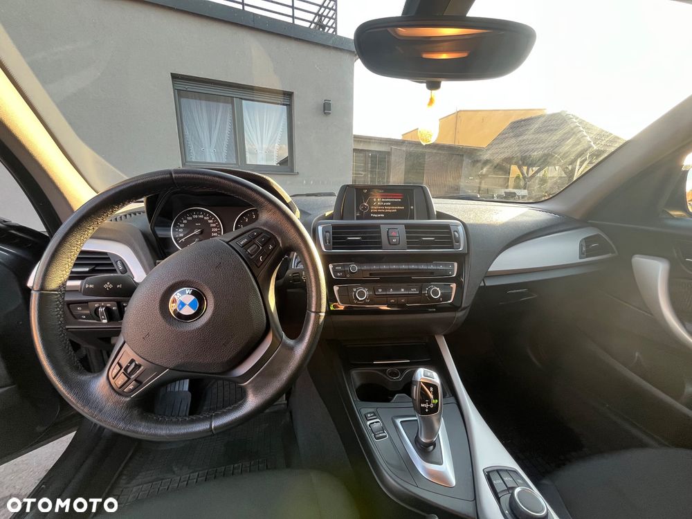 BMW Seria 1 120i - 20