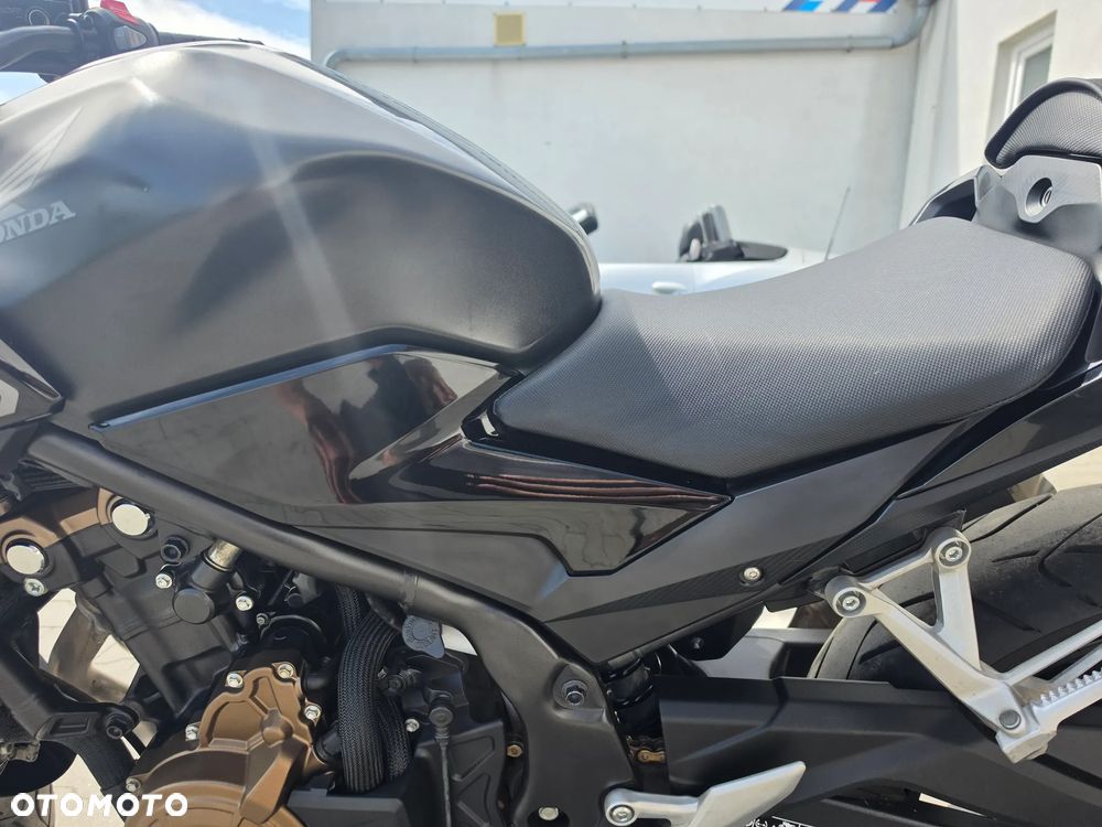 Honda CB - 12