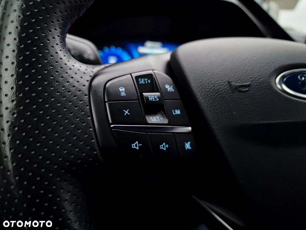 Ford Kuga 1.5 EcoBoost FWD ST-Line X - 12