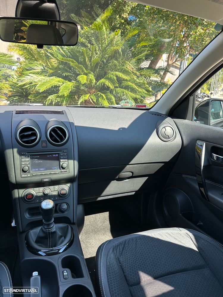 Nissan Qashqai 1.6 dCi Tekna Premium 17 Pele S Alcantara - 14