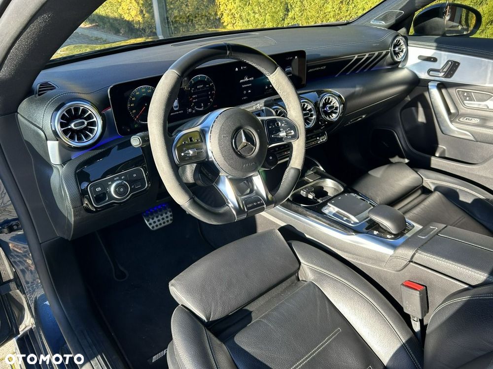 Mercedes-Benz CLA AMG 35 4-Matic 7G-DCT - 17