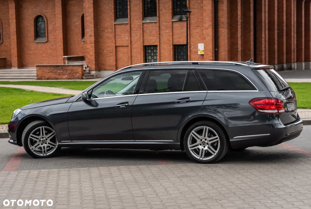 Mercedes-Benz Klasa E 350 BlueTEC 4-Matic Classic - 13
