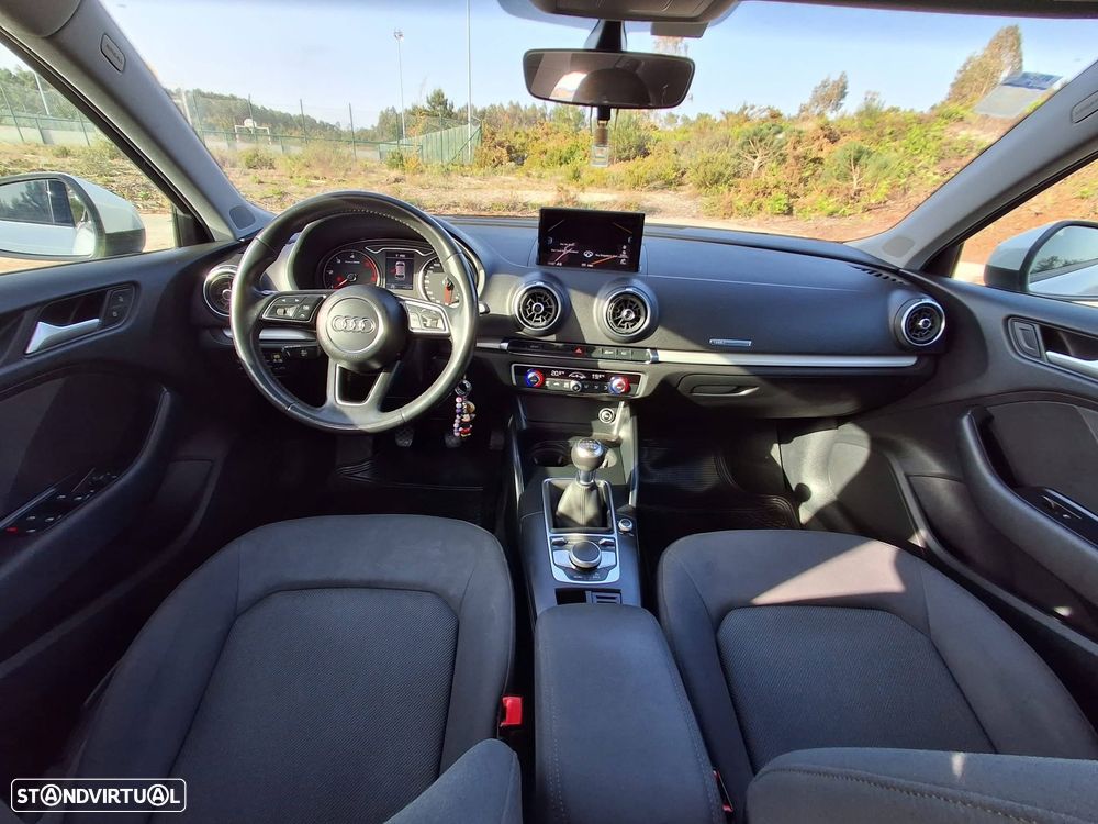 Audi A3 Sportback 1.6 TDI - 11