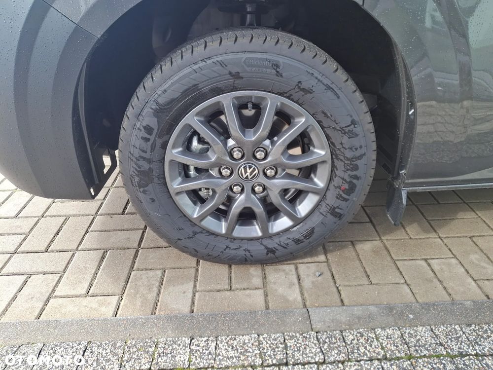 Volkswagen Caravelle - 6